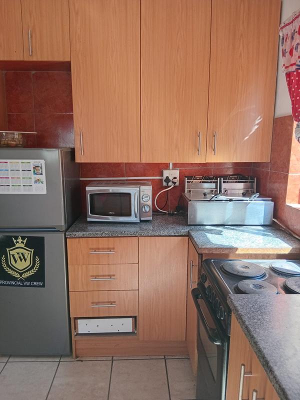 To Let commercial Property for Rent in Grahamstown Eastern Cape